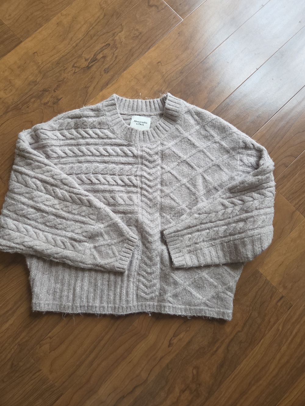 Abercrombie & Fitch Cream Cable Knit Crewneck Sweater